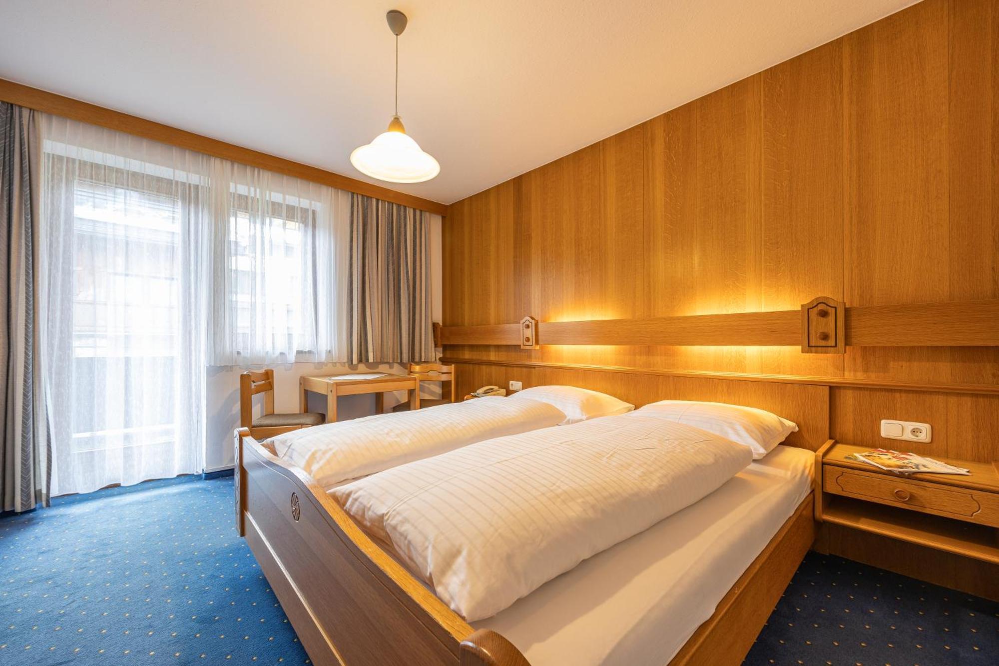 Pension Haus Riedlsperger Saalbach-Hinterglemm Bagian luar foto