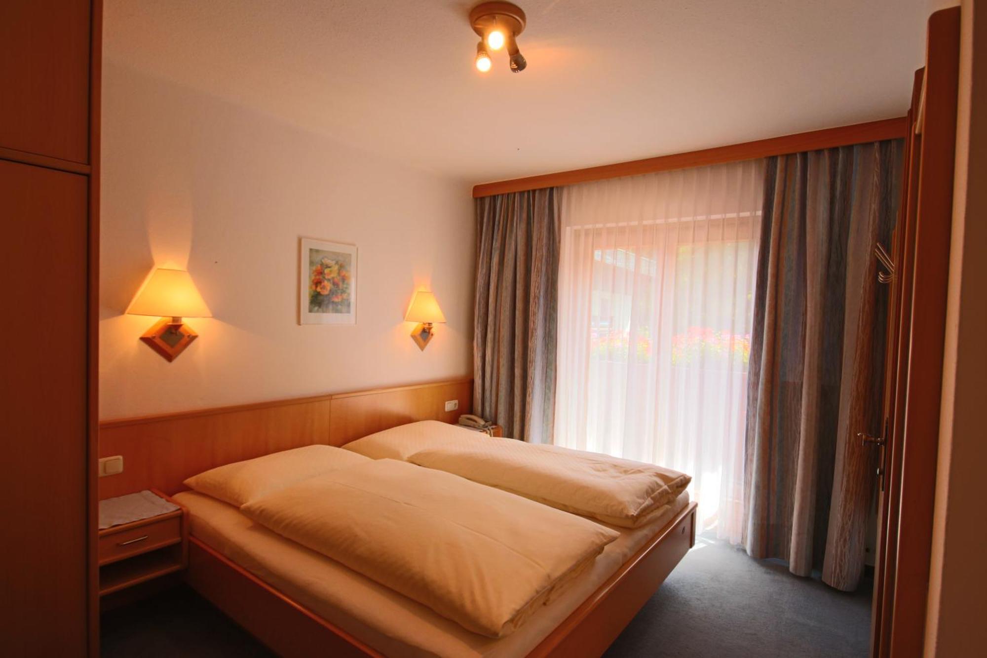 Pension Haus Riedlsperger Saalbach-Hinterglemm Bagian luar foto